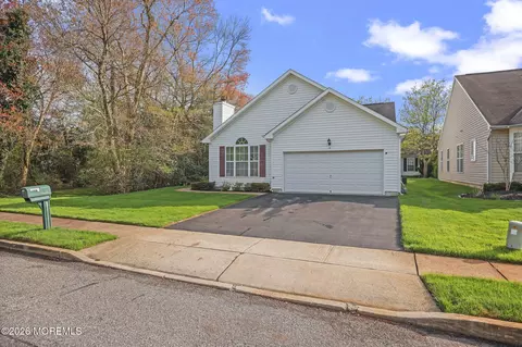 26 Orchid Ln, Brick, NJ 08724