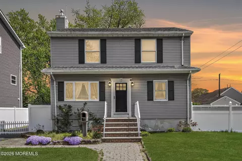 38 Bay Ave, North Middletown, NJ 07748