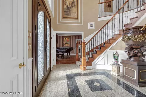 176 Oakland Mills Rd, Manalapan, NJ 07726
