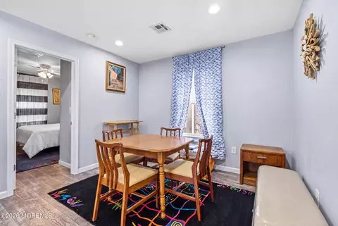 15 W Arverne Ave, Ocean Gate, NJ 08740