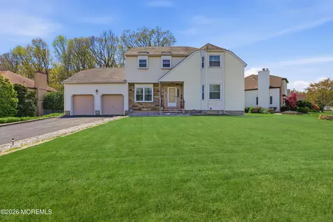 40 La Valencia Rd, Old Bridge, NJ 08857