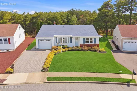 76 Westport Dr, Toms River, NJ 08757