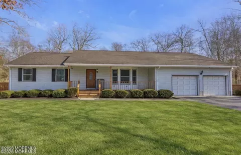 177 Cedar Swamp Rd, Jackson, NJ 08527