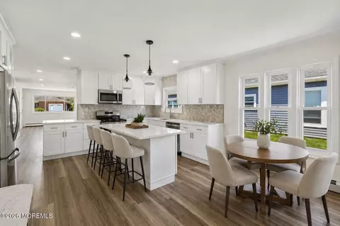 Kitchen - 8 Tijuana Ct, Toms River, NJ 08757 photo 2 of 6
