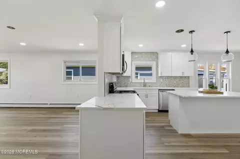 Kitchen - 8 Tijuana Ct, Toms River, NJ 08757 photo 6 of 6