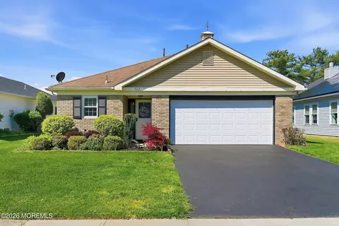 122 Mansfield Dr, Brick, NJ 08724