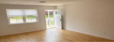 14 Skyline Dr, Brick, NJ 08724 photo 3