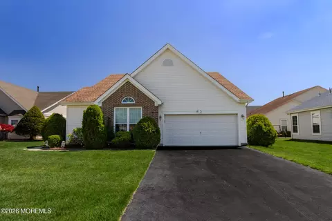 3 Starfish Ct, Bayville, NJ 08721