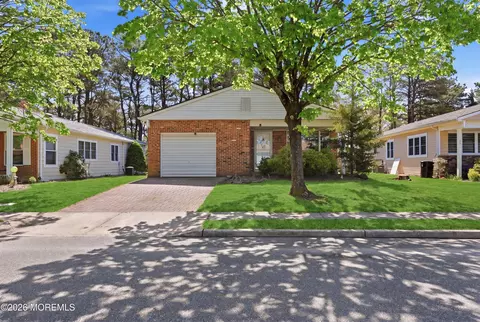 78 Pulaski Blvd, Toms River, NJ 08757