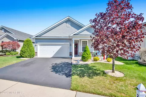 31 Heath Ln, Jackson, NJ 08527