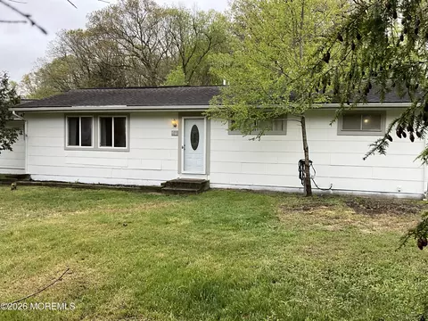 43 Redwood Pl, Jackson, NJ 08527