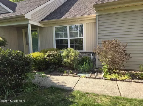 2656 Silver Hill Ln, Toms River, NJ 08755