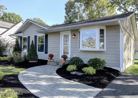 139 Bosun Ave, Manahawkin, NJ 08050