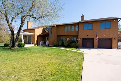 207 Mckinley Ct, Brick, NJ 08724