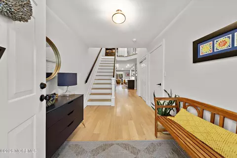 17 Mayfair Ct, Little Silver, NJ 07739