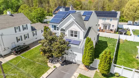 25 Columbus Ave, Cliffwood, NJ 07721