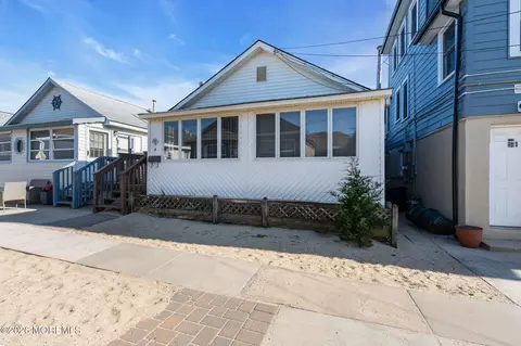 4 Brunswick Pl, Point Pleasant Beach, NJ 08742