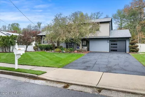 3 Vancouver Rd, Morganville, NJ 07751