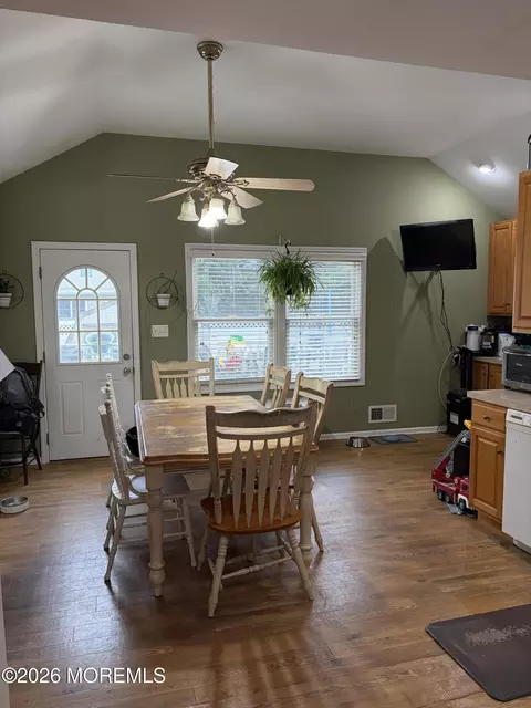 907 Woodcrest Dr, Spring Lake Heights, NJ 07762