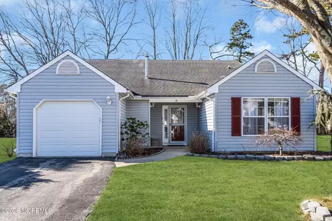 13 Golden Rod Ct, Brick, NJ 08724