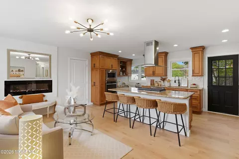 1066 Overlook Dr, Toms River, NJ 08753