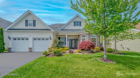 7 Ryder Ct, Monroe, NJ 08831