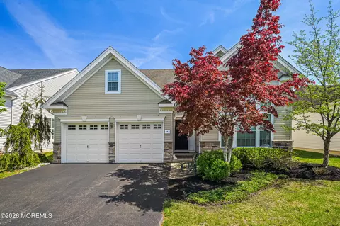 9 Arborridge Dr, Forked River, NJ 08731