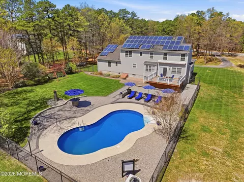 176 Warren Grove Rd, Barnegat, NJ 08005