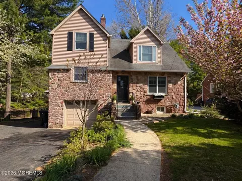 10 Passaic Ave, Roseland, NJ 07068