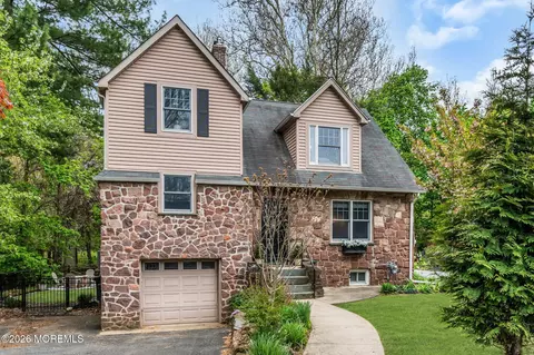 10 Passaic Ave, Roseland, NJ 07068