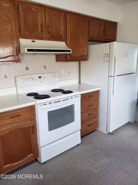 Kitchen - 25 S Thames Pl, Brick, NJ 08723 photo 1 of 2