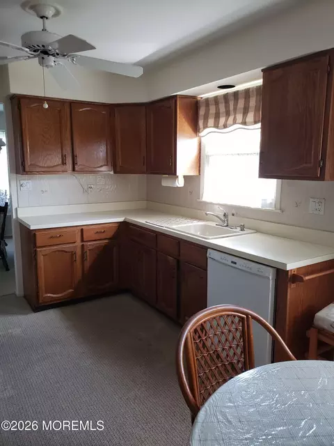 Kitchen - 25 S Thames Pl, Brick, NJ 08723 photo 2 of 2