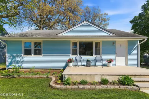 1 Castro Grove Dr, Toms River, NJ 08753