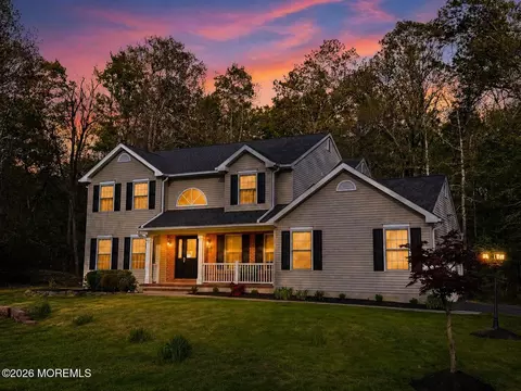5 Bowman Ct, Clarksburg, NJ 08510