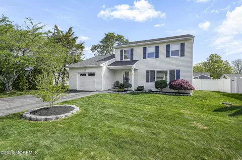 319 Hudson Dr, Brick, NJ 08723