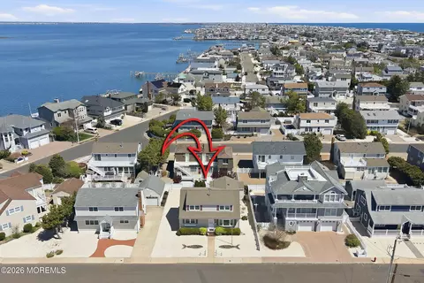 17 W Ramapo Ln, Long Beach Township, NJ 08008