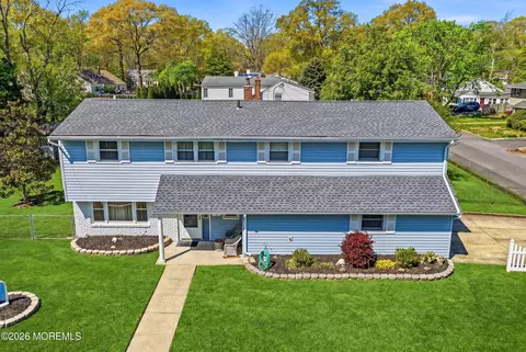 18 Barbara Ln, Oakhurst, NJ 07755