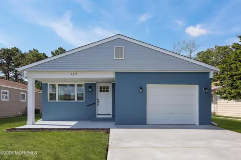 127 San Carlos St, Toms River, NJ 08757