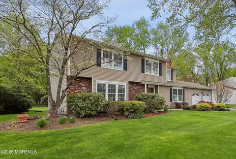 34 Buttonwood Dr, Marlboro, NJ 07746