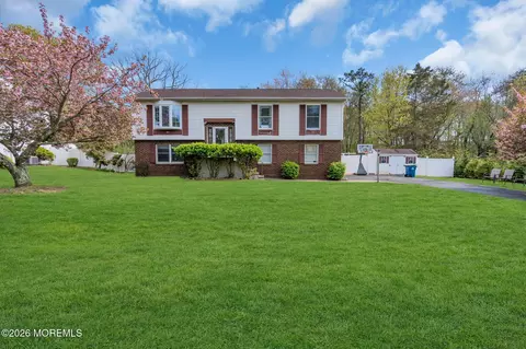 69 Hickory Hill Rd, Jackson, NJ 08527