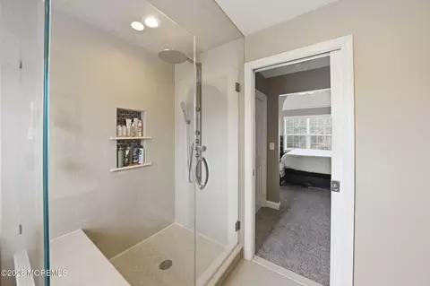 Bath - 295 Frank Applegate Rd, Jackson, NJ 08527 photo 2 of 5