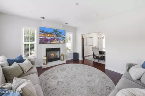 Living - 295 Frank Applegate Rd, Jackson, NJ 08527 photo 2 of 2