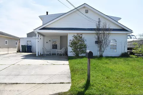 140 N Ensign Dr, Little Egg Harbor, NJ 08087