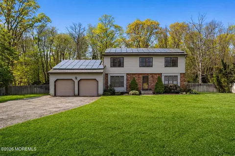 12 Fox Hill Dr, Howell, NJ 07731