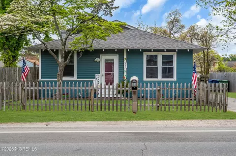 219 Beachwood Blvd, Beachwood, NJ 08722