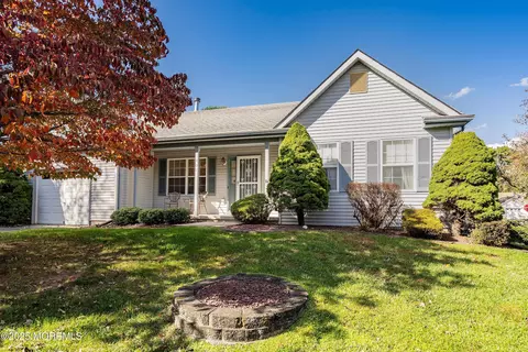 401 Lily Ct #1, Whiting, NJ 08759