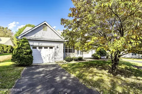 401 Lily Ct #1, Whiting, NJ 08759