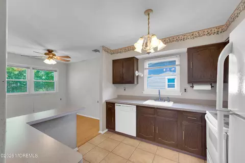 Kitchen - 58 Central Blvd, Brick, NJ 08724 photo 2 of 4