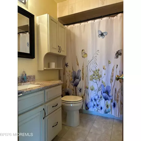 Bath - 511 Pinecroft Dr, Brick, NJ 08723 photo 1 of 2