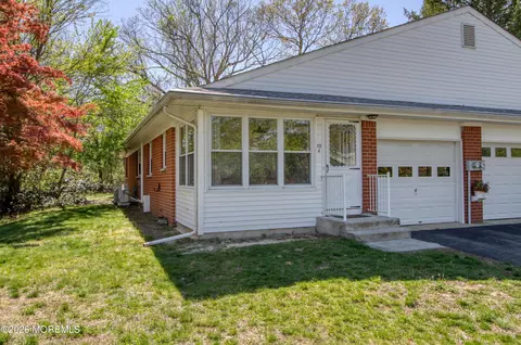 73 Bellhaven Ct #A, Whiting, NJ 08759